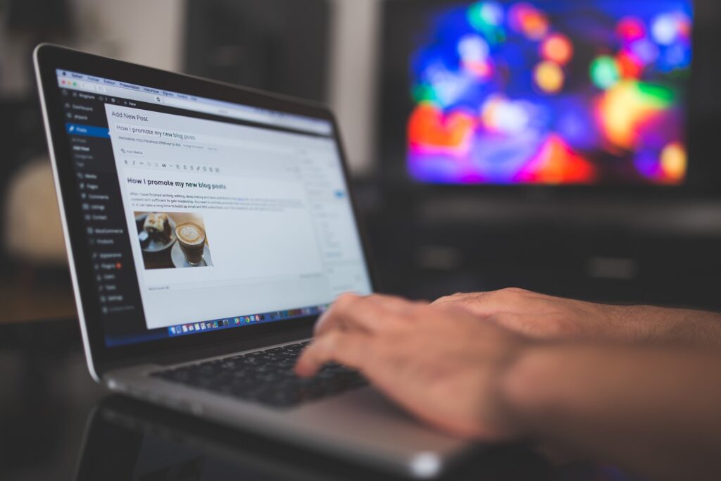 Why Your Business Should Choose a Custom WordPress Theme: 7 Convincing Arguments